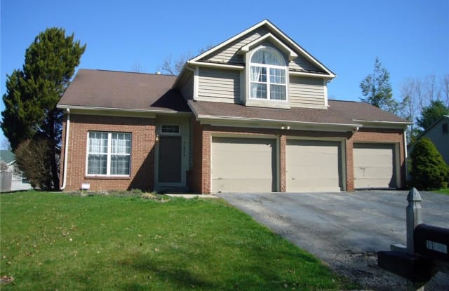 11842 Laurel Oaks Drive - 11842 Laurel Oak Drive, Lawrence, IN 46236