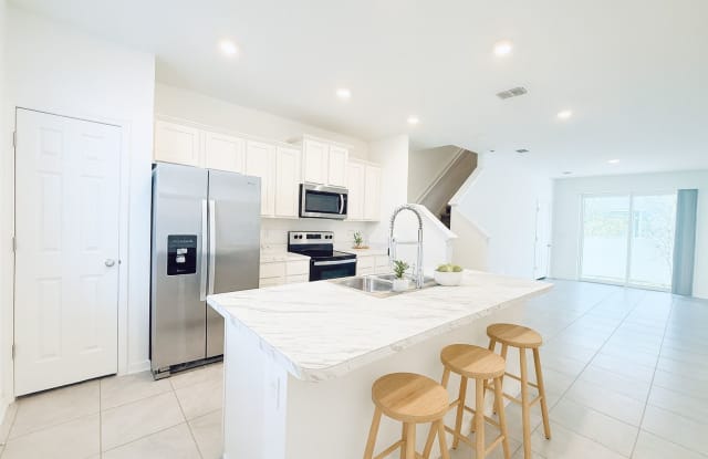 Move-In Ready Townhome with Spacious Layout  Prime Location photos photos Move-In Ready Townhome with Spacious Layout  Prime Location photos photos