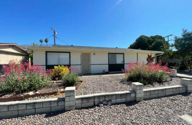 Two Bedroom One Bathroom 55+ Community Home in Hemet! - 43353 Acacia East Avenue, Valle Vista, CA 92544