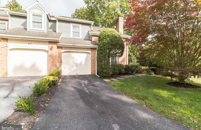 48 STONEHURST COURT - 48 Stonehurst Court, Chesterbrook, PA 19087