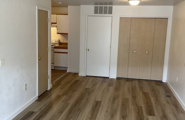 3311 N Lakeharbor Ln Gallery 3