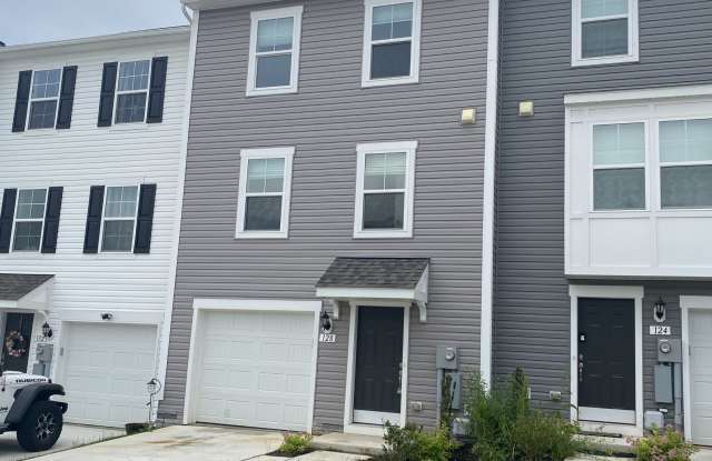 128 Tuxford Road, Falling Waters WV 25419 - 128 Tuxford Road, Berkeley County, WV 25419