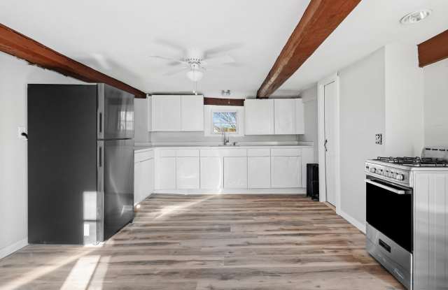 1382 Hope St photos photos