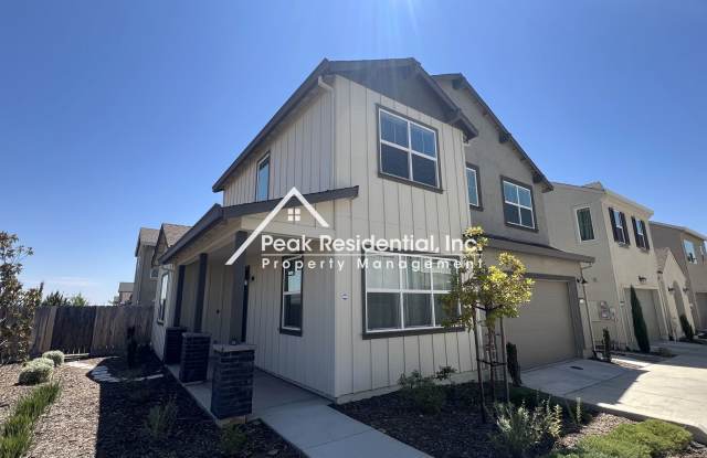 4bd/3ba Folsom Home with 2 Car Garage photos photos