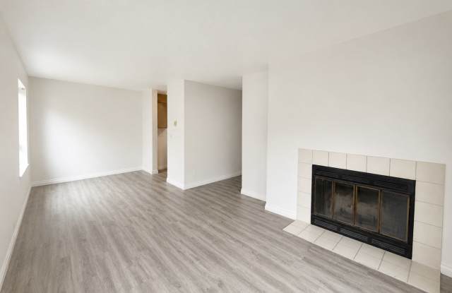 Francis Apartments Gallery 3