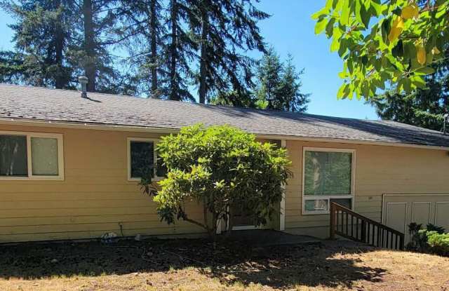 Updated 4 Bedroom Rambler – Spacious, Stylish  Move-In Ready! photos photos