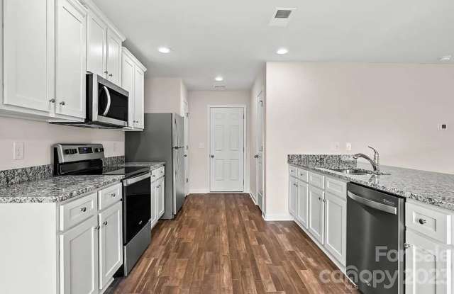 Room in 3 Bedroom Home at 1104 Nia Rd photos photos