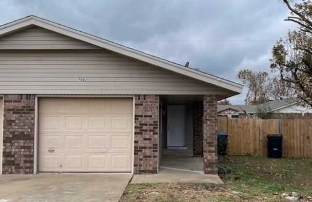 704  S 23Rd  ST - 704 South 23rd Street, Rogers, AR 72758
