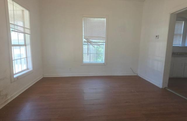 1410 East Chaffin Street Gallery 4
