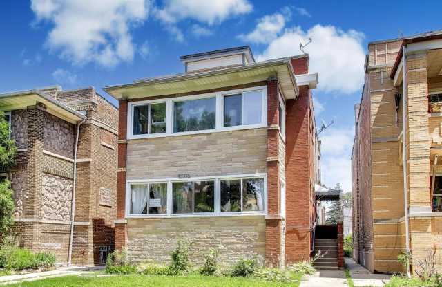 3435 N Harding Avenue photos photos