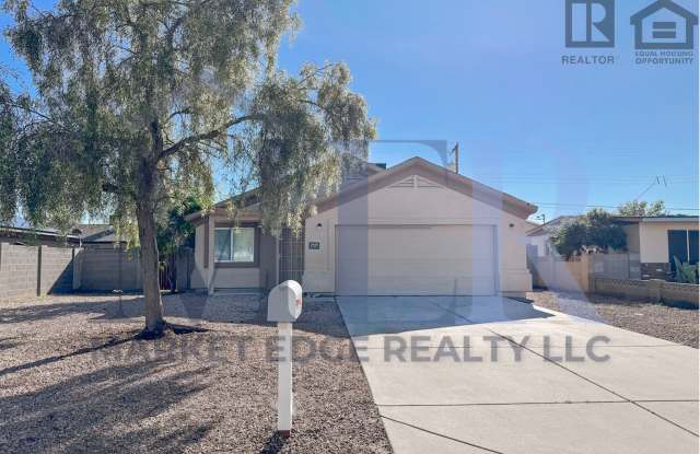 1939 E Raymond St photos photos