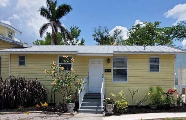 461 W MARION AVENUE photos photos