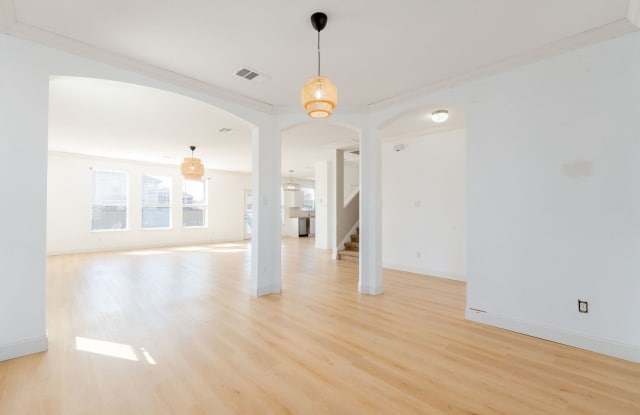 1st Month Rent Free Gallery 4