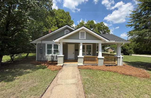 Space, Style & Location—All Under One Roof—For $1250 a Month photos photos