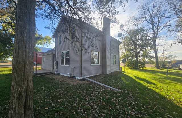 Spacious Farmhouse Gallery 1