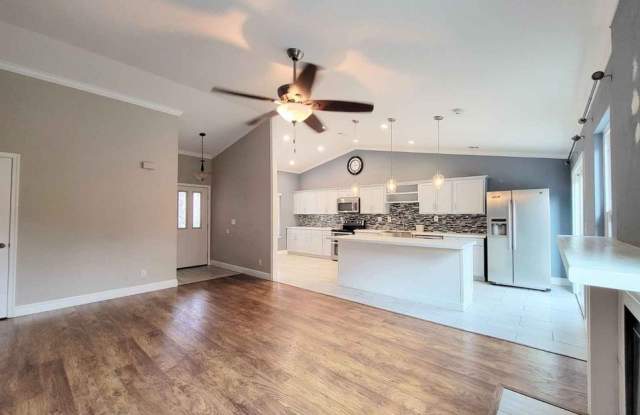 5145 Pawnee Drive Gallery 4