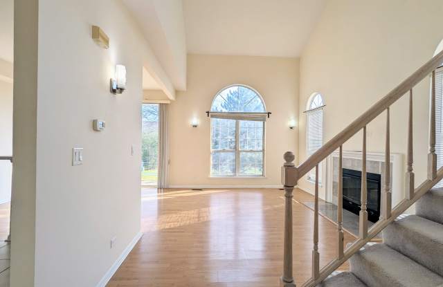 549 Woodcrest Drive - 1 Gallery 2