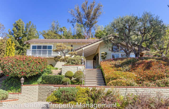 10302 Deerhill Gallery 2