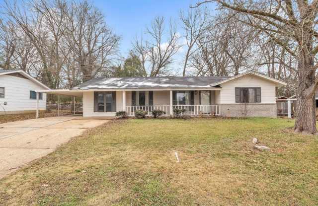 305 Ward Dr photos photos
