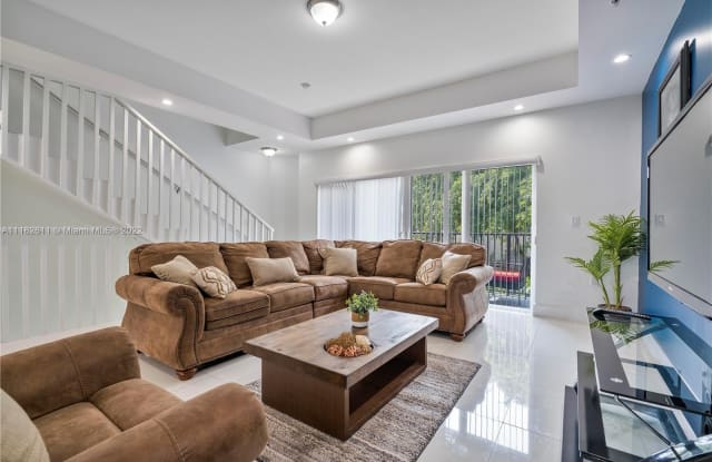 1813 Madison St - 1813 Madison Street, Hollywood, FL 33020