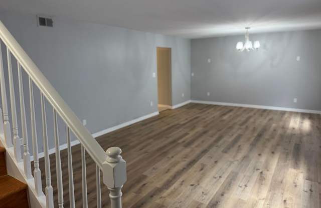 7932 Whitcomb Street photos photos