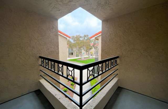 Must See Bright and welcoming one bedroom one bathroom unit in La Jolla Gallery 3