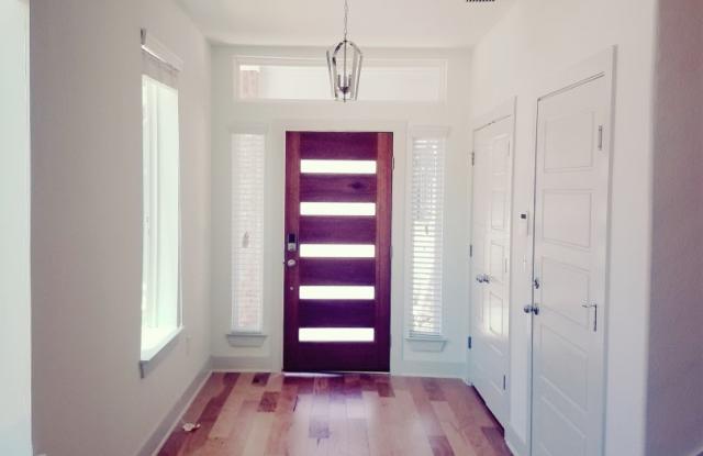 2203 Theseus Pass Gallery 3