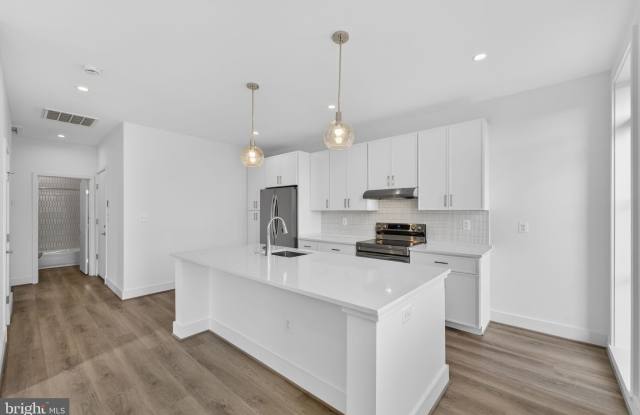 117 21ST Street N unit: 201 photos photos