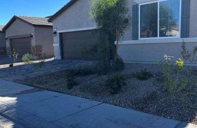 4699 Woodland Avenue photos photos