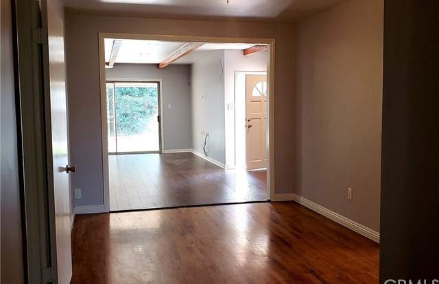 5928 Pearce Avenue Gallery 3