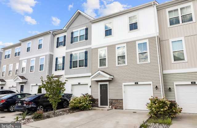 402 HONEYBERRY Lane Gallery 2