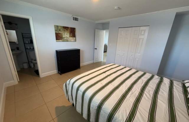 2535 Parkway Street photos photos