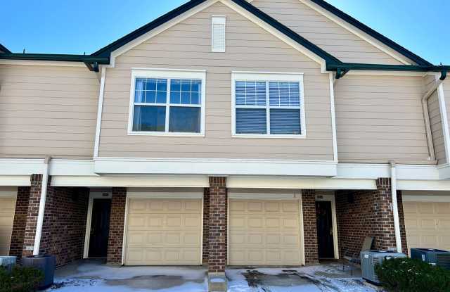 Spacious 2 Bedroom Townhome with Mountain Views in Superior photos photos