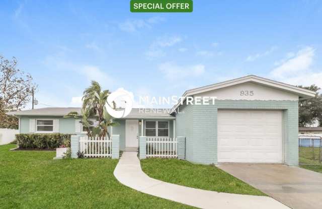 935 South Courtenay Parkway photos photos