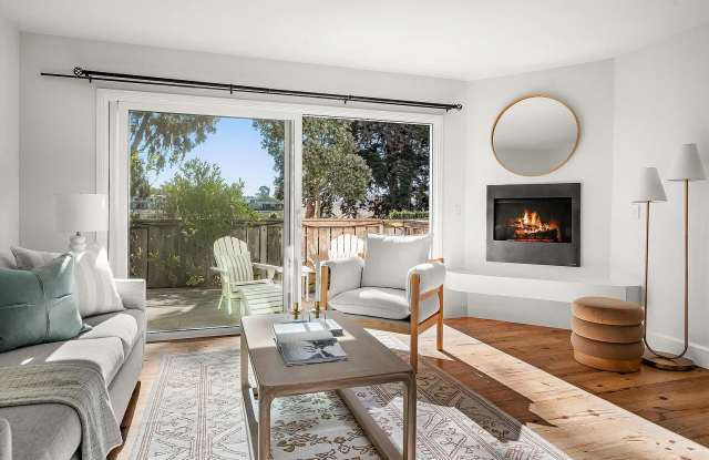 544 Mills Way photos photos