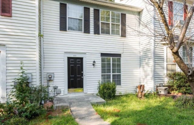 1014 Huntington Trce SE - 1014 Huntington Trace Southeast, Smyrna, GA 30082