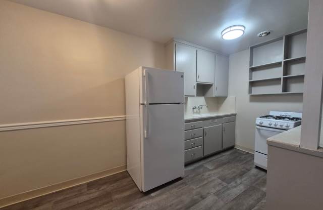 Labor Day Special - $999 Moves You In Today, Offer Expires 09/05/2025 - Must See 1 Bedroom, Live Where Midtown Happens! photos photos