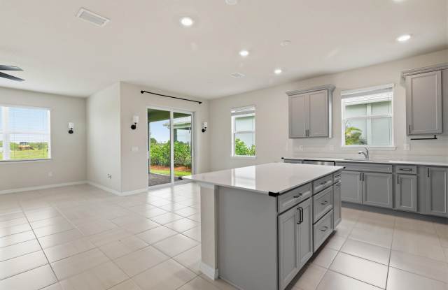 12327 SW Sand Dollar Way Gallery 4