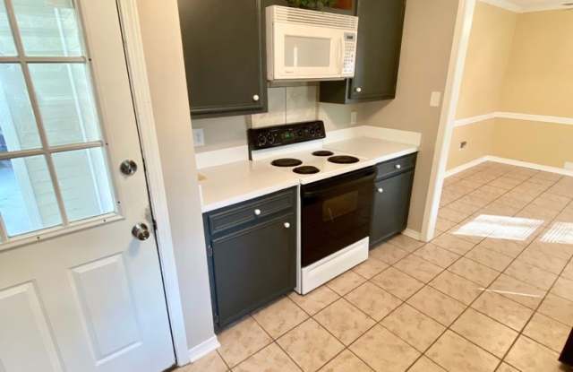 3 bed, 2 bath in the Heart of Ridgeland Gallery 3