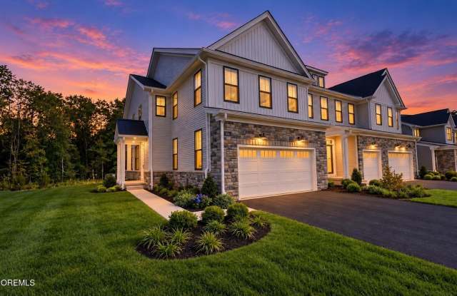 106 Mustang Drive Gallery 1