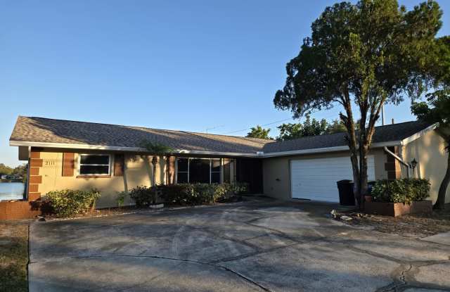 2111 N Keene Rd photos photos