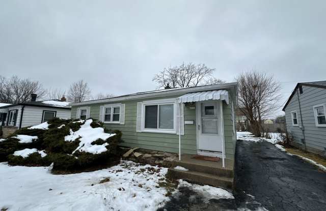 6528 W Lawn, Milwaukee- 3 BR House - 6528 West Lawn Avenue, Milwaukee, WI 53218