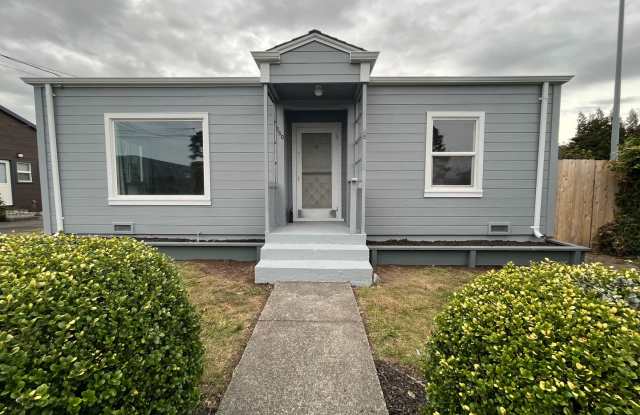 Nice updates in this 2 / 1 house with 2 car garage and yard in Arcata photos photos