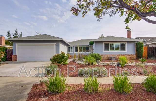 1650 Goldfinch Way photos photos