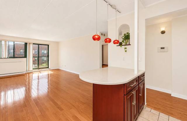 3220 Fairfield Ave Apt 7B Gallery 2