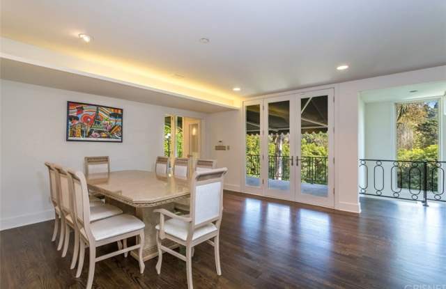 2501 Bowmont Drive Gallery 4