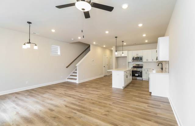 3-Bedroom, 2.5 Bath Townhome for Rent in Westerly Hills | Attached Garage & Modern Kitchen | Charlotte, NC Gallery 4