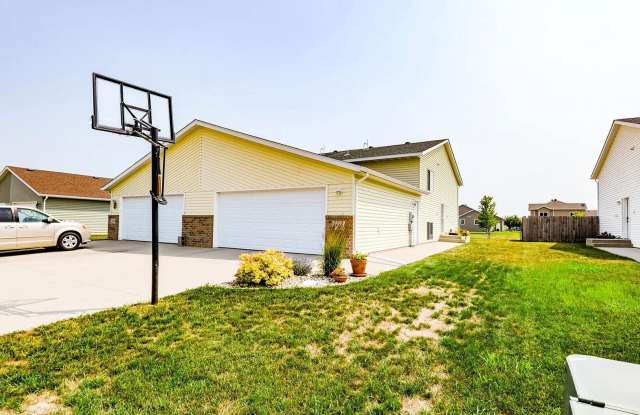 3 bed twinhome for rent photos photos