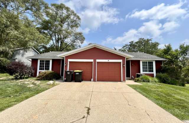 Four Bedroom Duplex in Kentwood photos photos