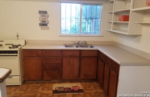 4235 Seabrook Dr - 4235 Seabrook Drive, San Antonio, TX 78219
